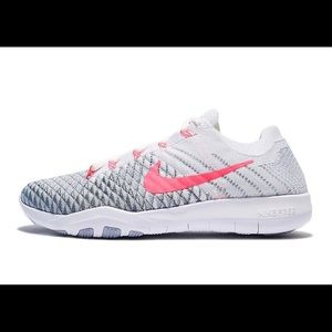 New Nike Free TR Flynit 2 White/Pink/Grey size 7